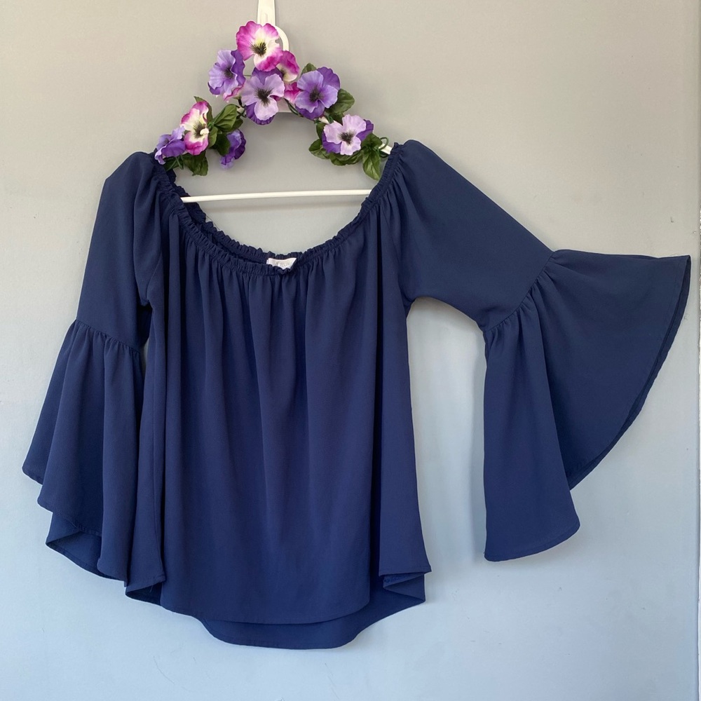 Elegant Navy blue Off-Shoulder bell sleeve top. M